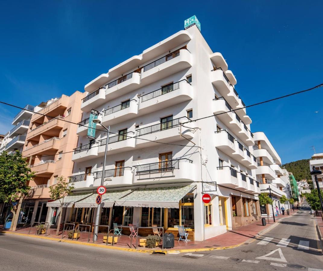 Hostal Y Apartamentos Santa Eulalia 산타 에우랄리아 데 리오 외부 사진