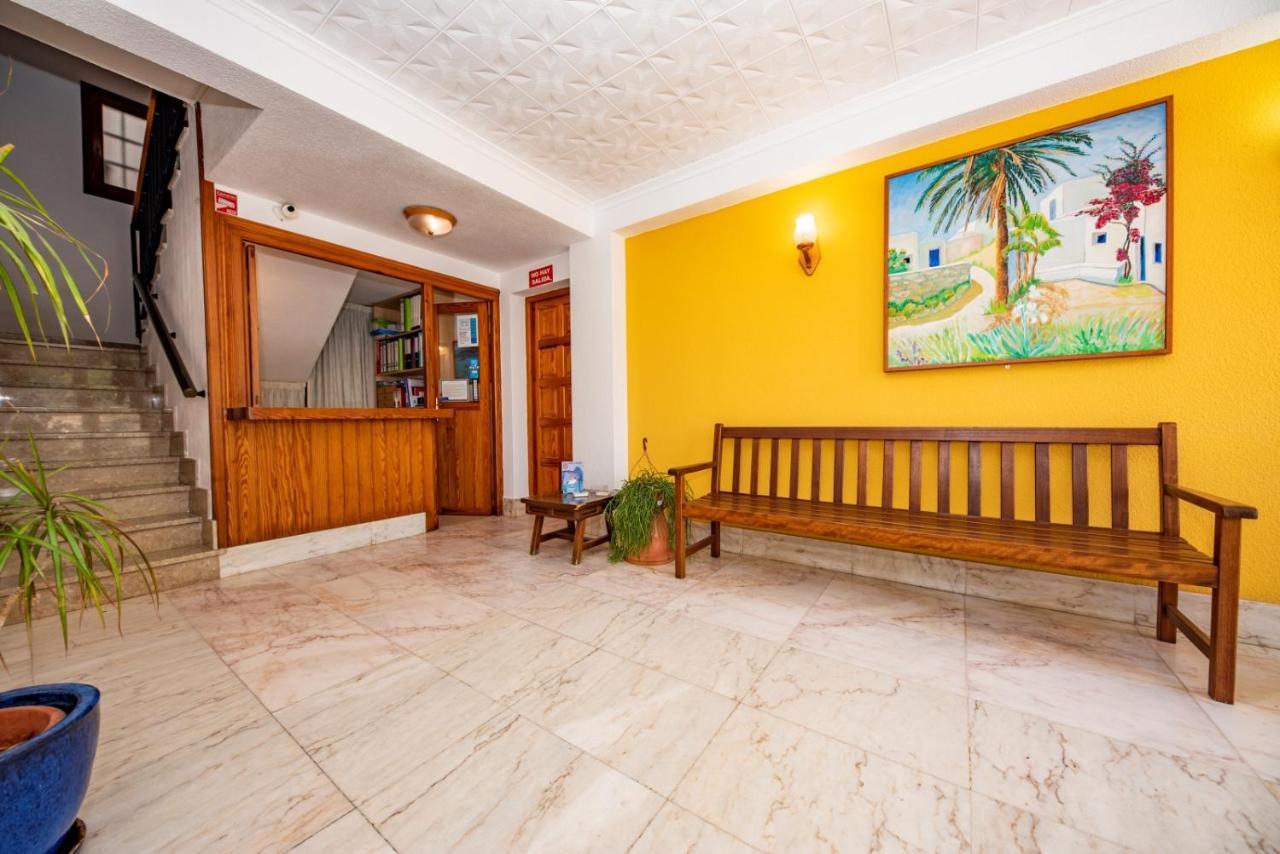 Hostal Y Apartamentos Santa Eulalia 산타 에우랄리아 데 리오 외부 사진