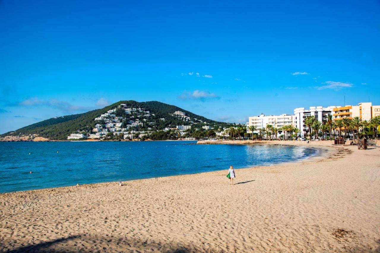 Hostal Y Apartamentos Santa Eulalia 산타 에우랄리아 데 리오 외부 사진