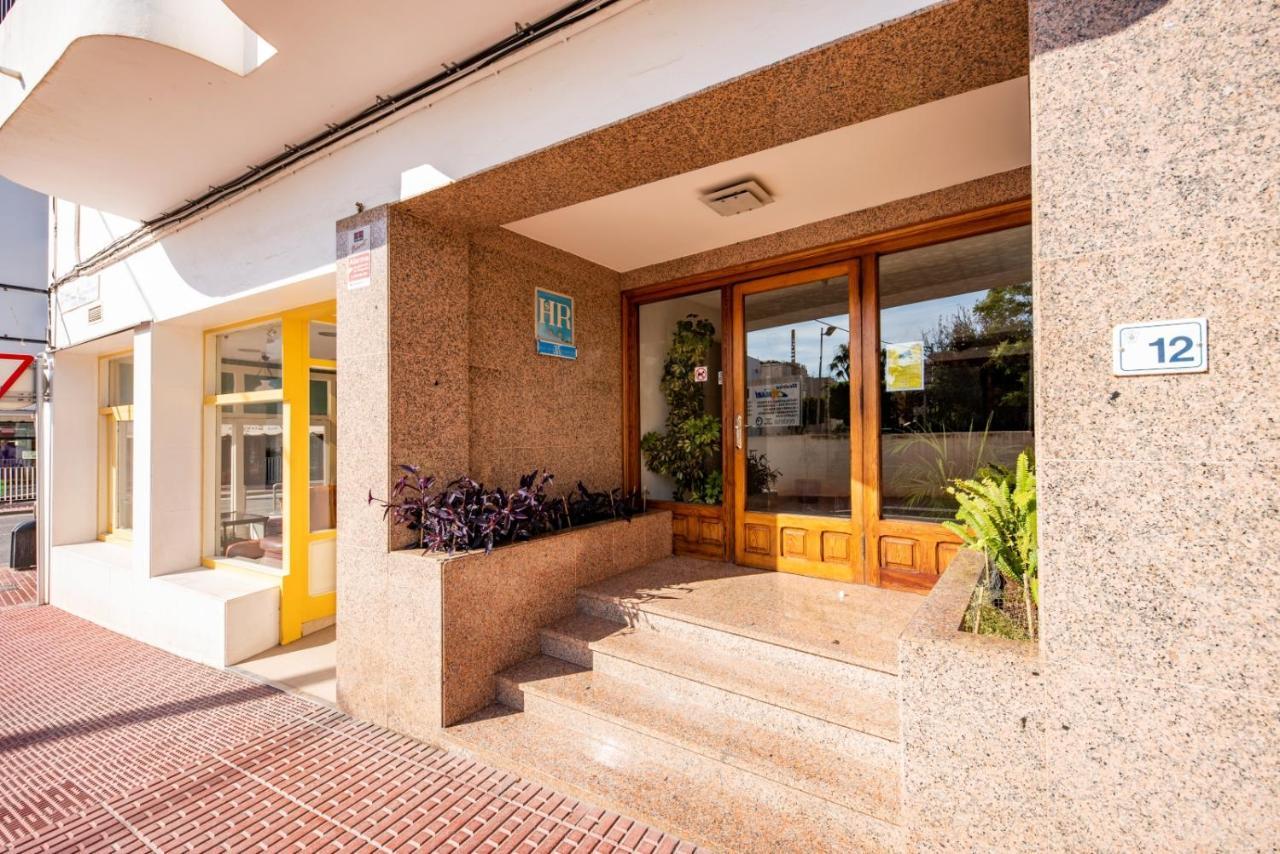Hostal Y Apartamentos Santa Eulalia 산타 에우랄리아 데 리오 외부 사진