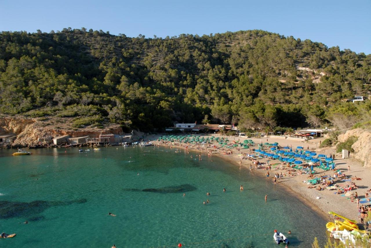 Hostal Y Apartamentos Santa Eulalia 산타 에우랄리아 데 리오 외부 사진