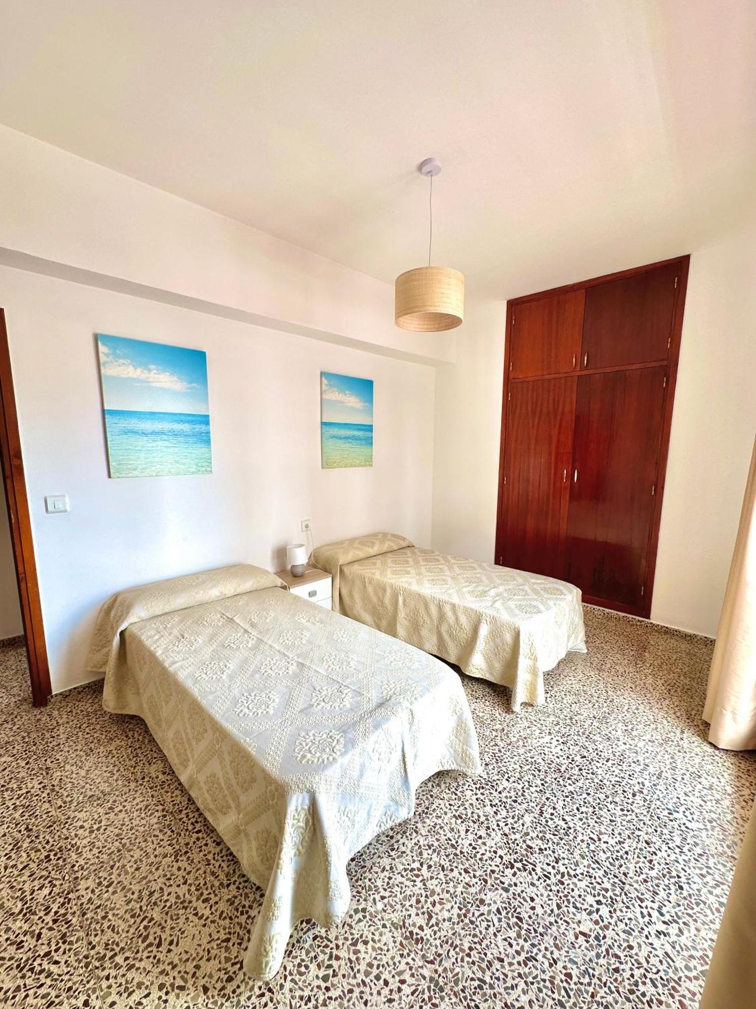 Hostal Y Apartamentos Santa Eulalia 산타 에우랄리아 데 리오 외부 사진