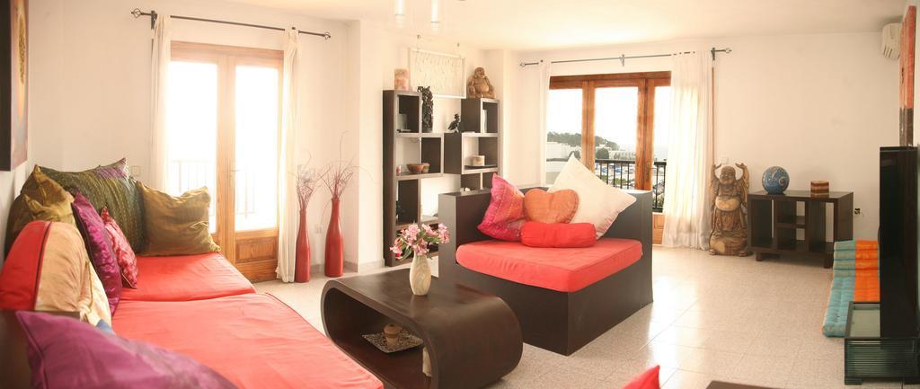 Hostal Y Apartamentos Santa Eulalia 산타 에우랄리아 데 리오 외부 사진