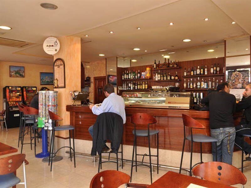 Hostal Y Apartamentos Santa Eulalia 산타 에우랄리아 데 리오 외부 사진
